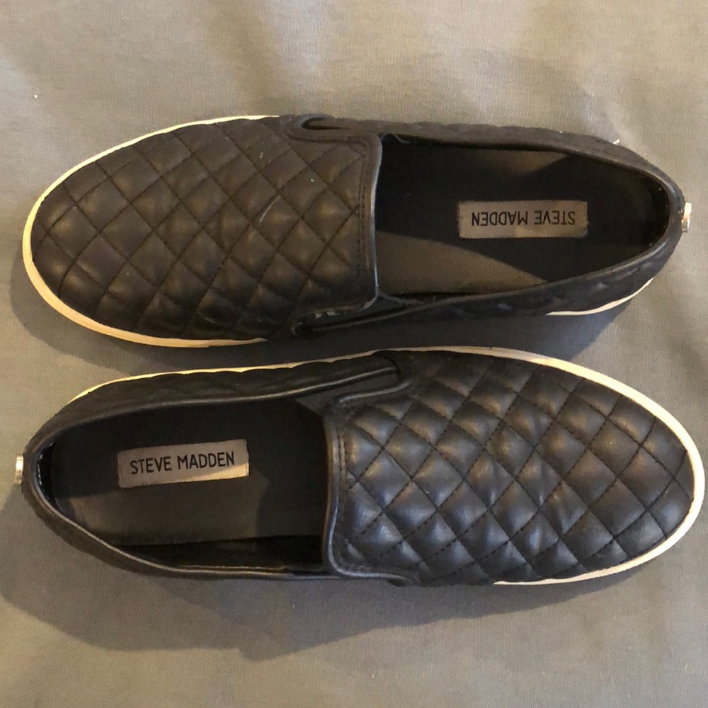 Steve Madden Slip on